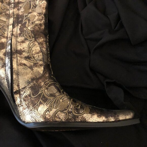 Vintage Style Gold Knee Length Leather Dress Boot - Picture 14 of 16